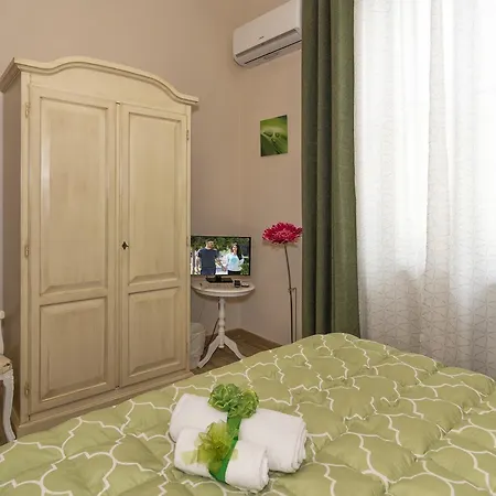 Guest house A Due Passi Dalla Torre *