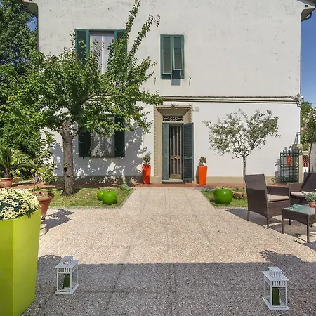 Guest house A Due Passi Dalla Torre *